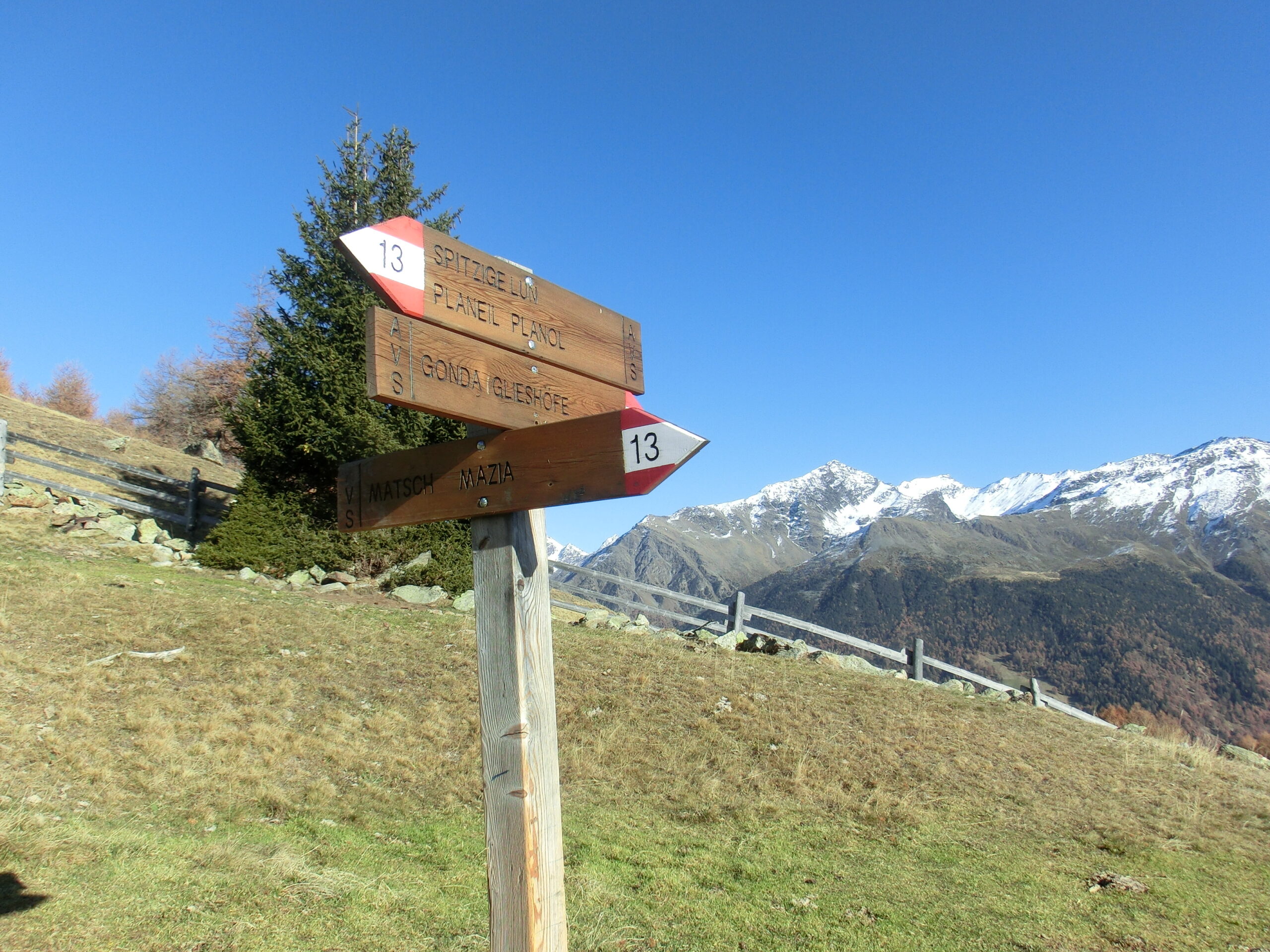Wanderungen Schilder Umgebung Lechtlhof
